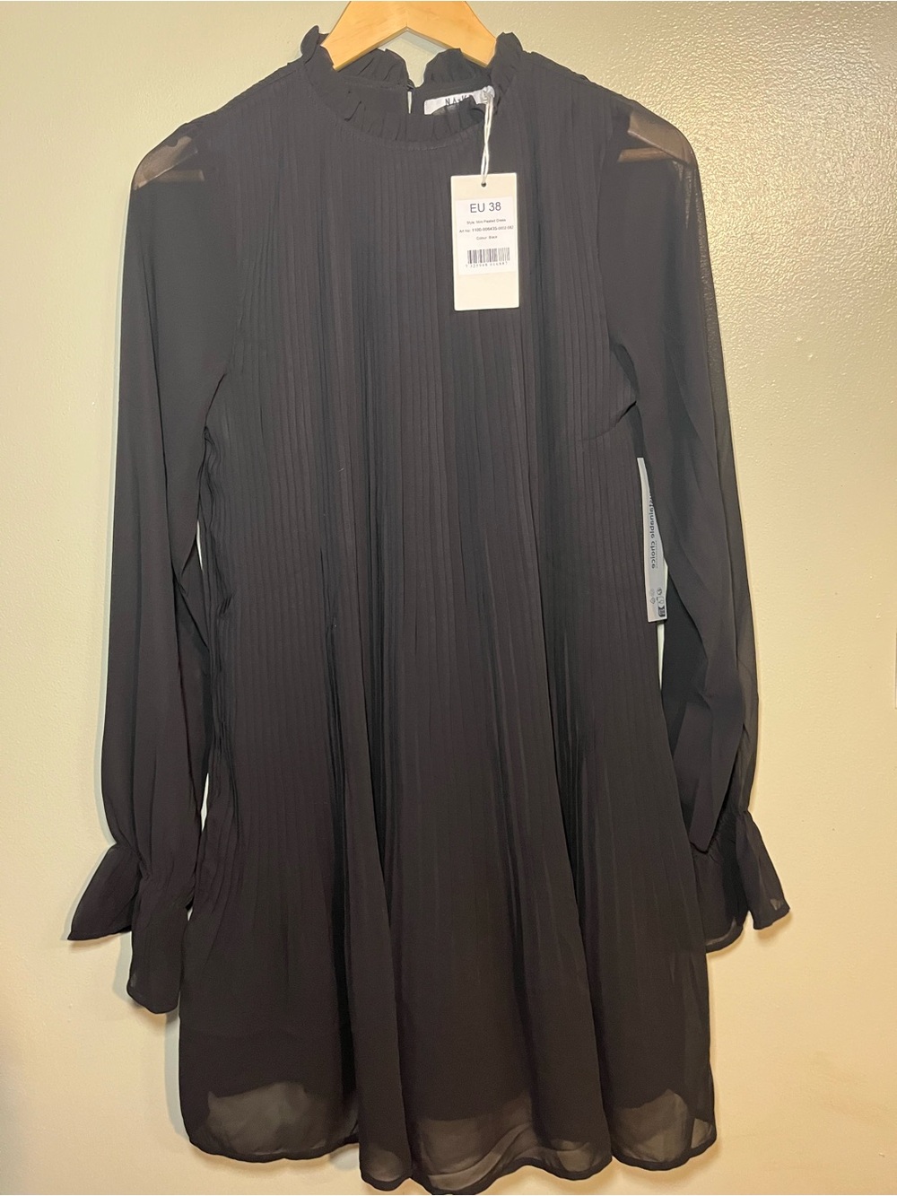 NA-KD Black Long Sleeve Ruffle Neck Dress Mini Lined Sheer Sleeves Size 38/6 NWT